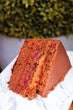 Trozo torta chocolate frambuesa manjar